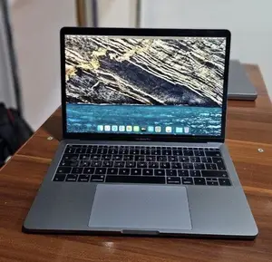 New Laptop Apple MacBook Pro 2017 8GB Intel Core i5 SSD 256GB