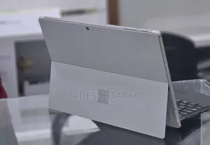 New Laptop Microsoft Surface Pro 4 8GB Intel Core i5 SSD 256GB