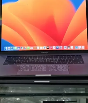 New Laptop Apple MacBook Pro 2017 16GB Intel Core i7 SSD 512GB