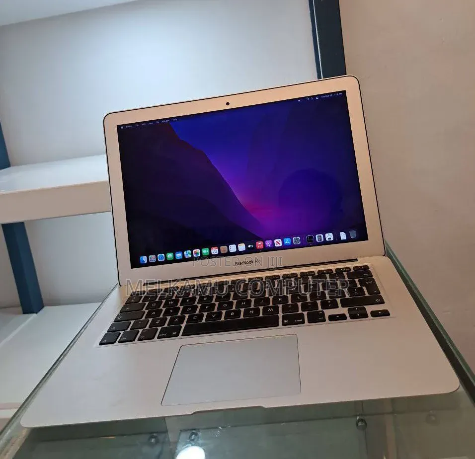New Laptop Apple MacBook Air 2017 8GB Intel Core i5 SSD 128GB