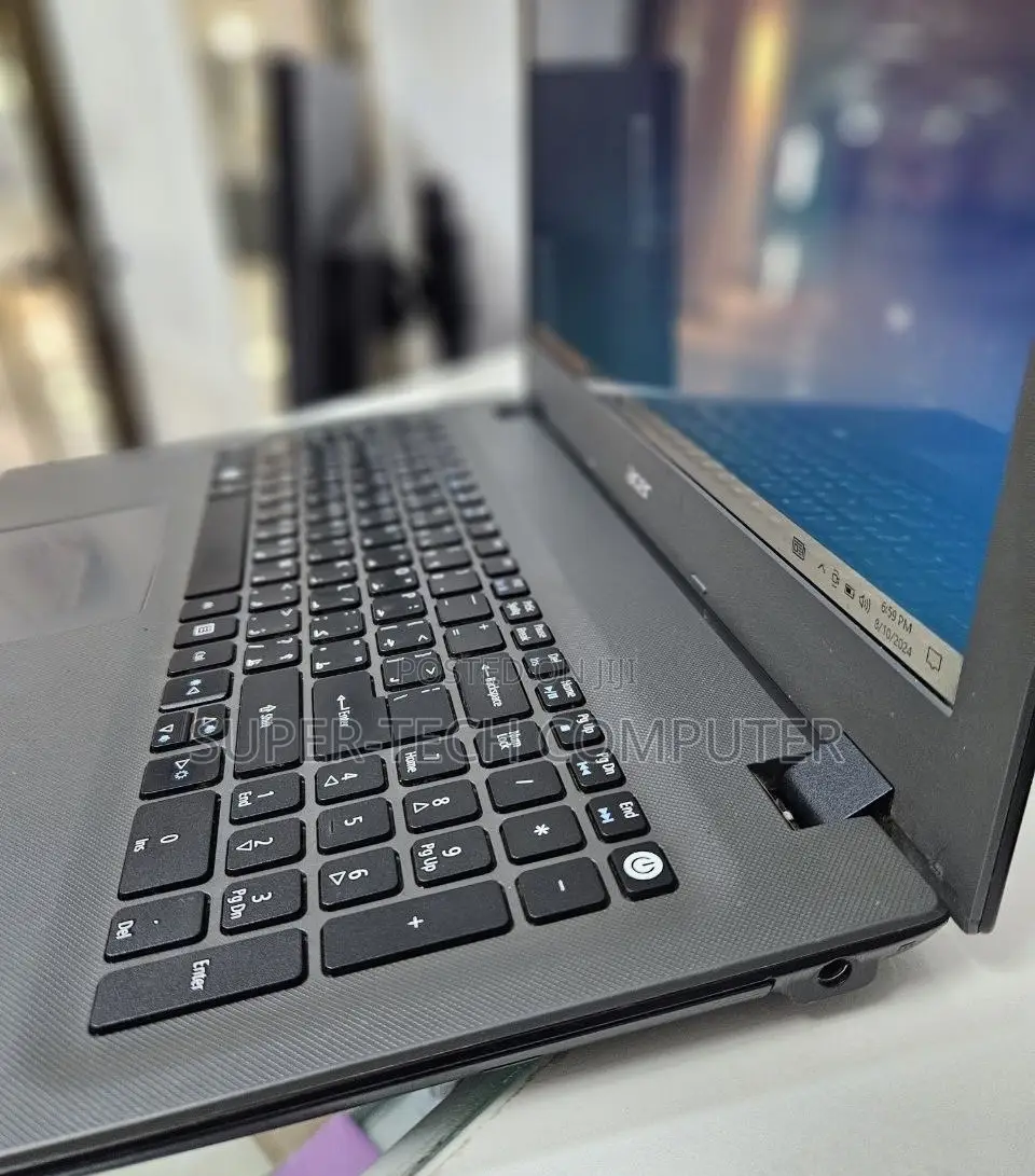 New Laptop Acer Aspire 5 8GB Intel Core i5 HDD 1T