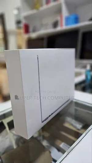 New Laptop Apple MacBook Air 2025 M4 13-inch 16GB Apple M4 SSD 256GB
