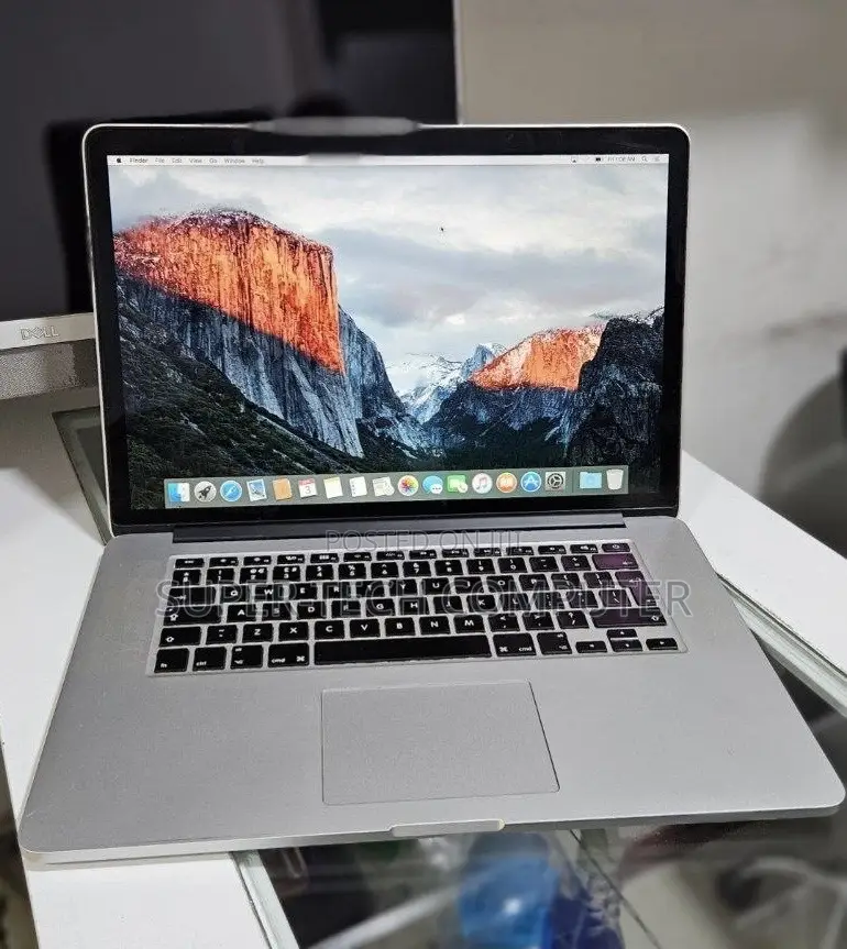 New Laptop Apple MacBook 2015 16GB Intel Core i7 SSD 256GB