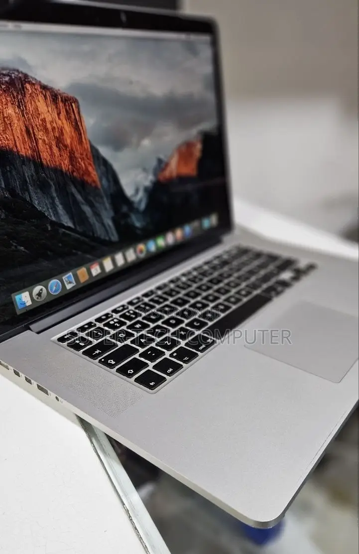 New Laptop Apple MacBook 2015 16GB Intel Core i7 SSD 256GB