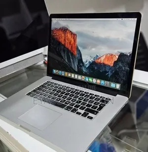 New Laptop Apple MacBook Pro 2015 16GB Intel Core i7 SSD 256GB