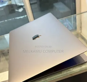 New Laptop Apple MacBook Pro 2016 16GB Intel Core i7 SSD 256GB