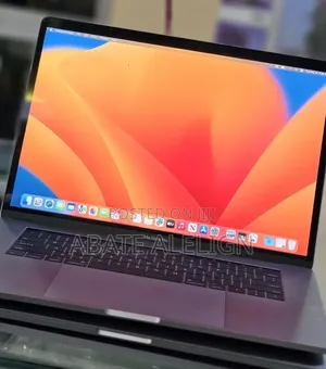 New Laptop Apple MacBook Pro 2017 16GB Intel Core i7 SSD 512GB