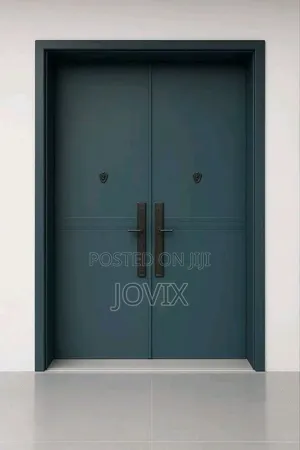 Crown Door