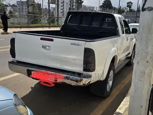 Toyota Hilux 2.5 D-4D Extra Cab 2008 White