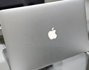New Laptop Apple MacBook Pro 16GB Intel Core i7 SSD 256GB