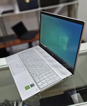 New Laptop HP Pavilion 15 8GB Intel Core i5 SSD 256GB