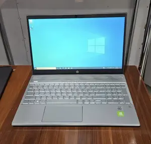 New Laptop HP Pavilion 15 8GB Intel Core i5 SSD 256GB