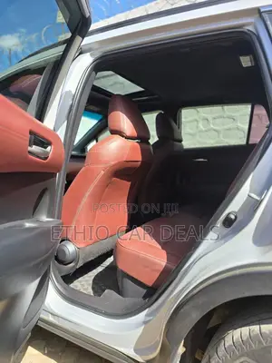 Toyota Corolla Cross Hybrid 2023 Silver
