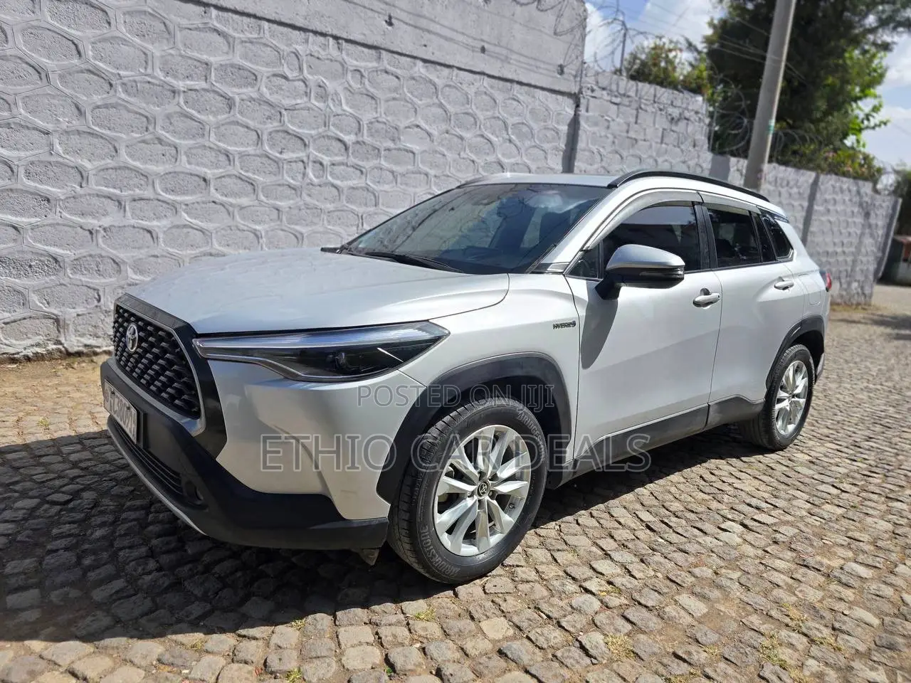 Toyota Corolla Cross Hybrid 2023 Silver