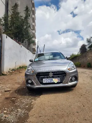 Suzuki Dzire 2022 Silver
