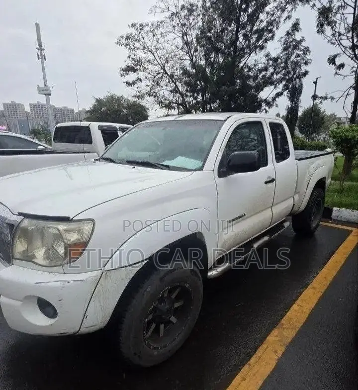 Toyota Tacoma 2007 White