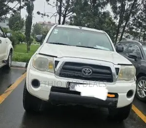 Toyota Tacoma 2007 White