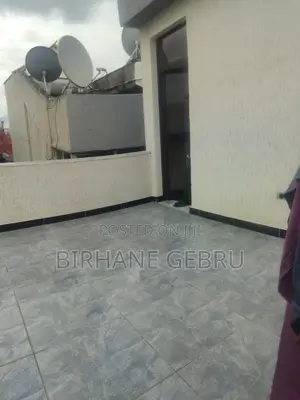 6bdrm House in G+2 House, Bole for rent