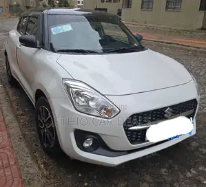 Suzuki Swift 2022 White