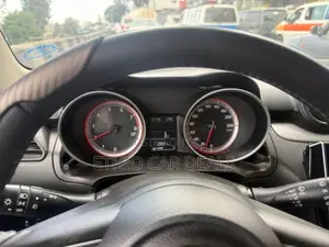 Suzuki Swift 2022 White