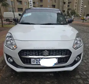 Suzuki Swift 2022 White