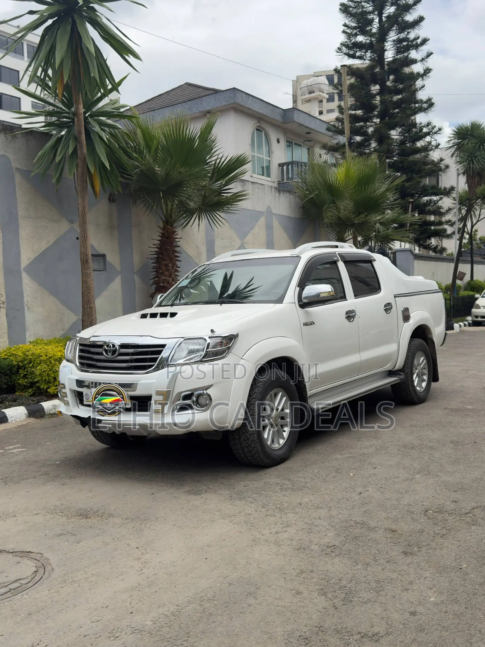 Toyota Hilux 2013 White