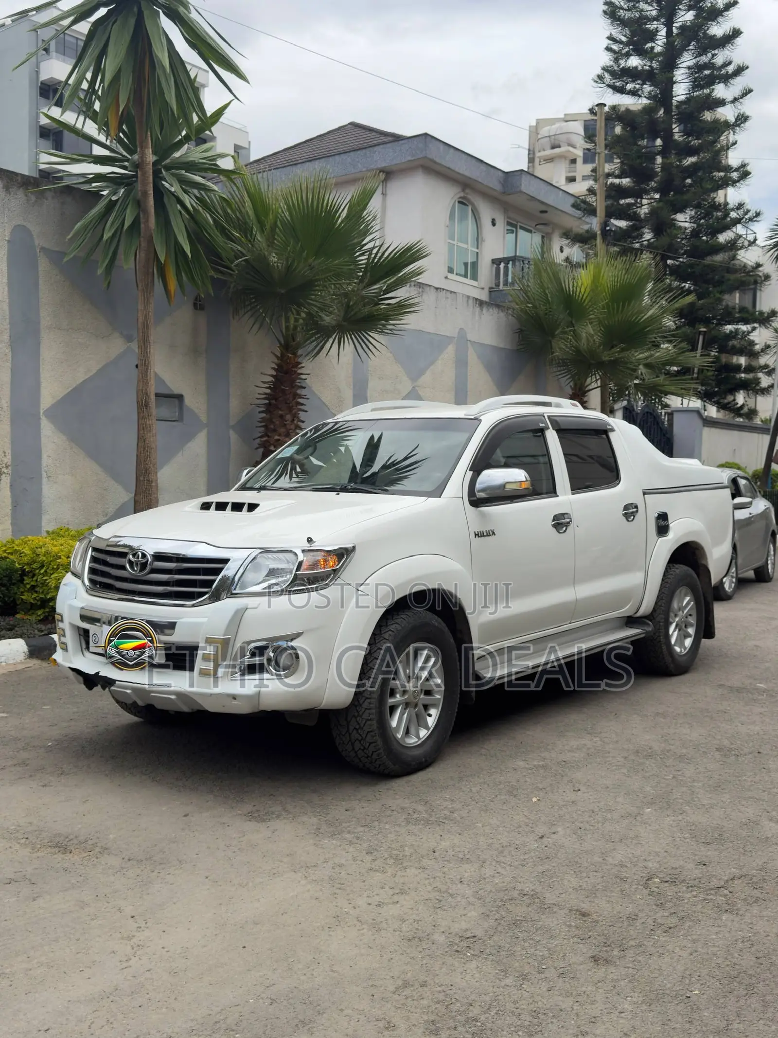 Toyota Hilux 2013 White