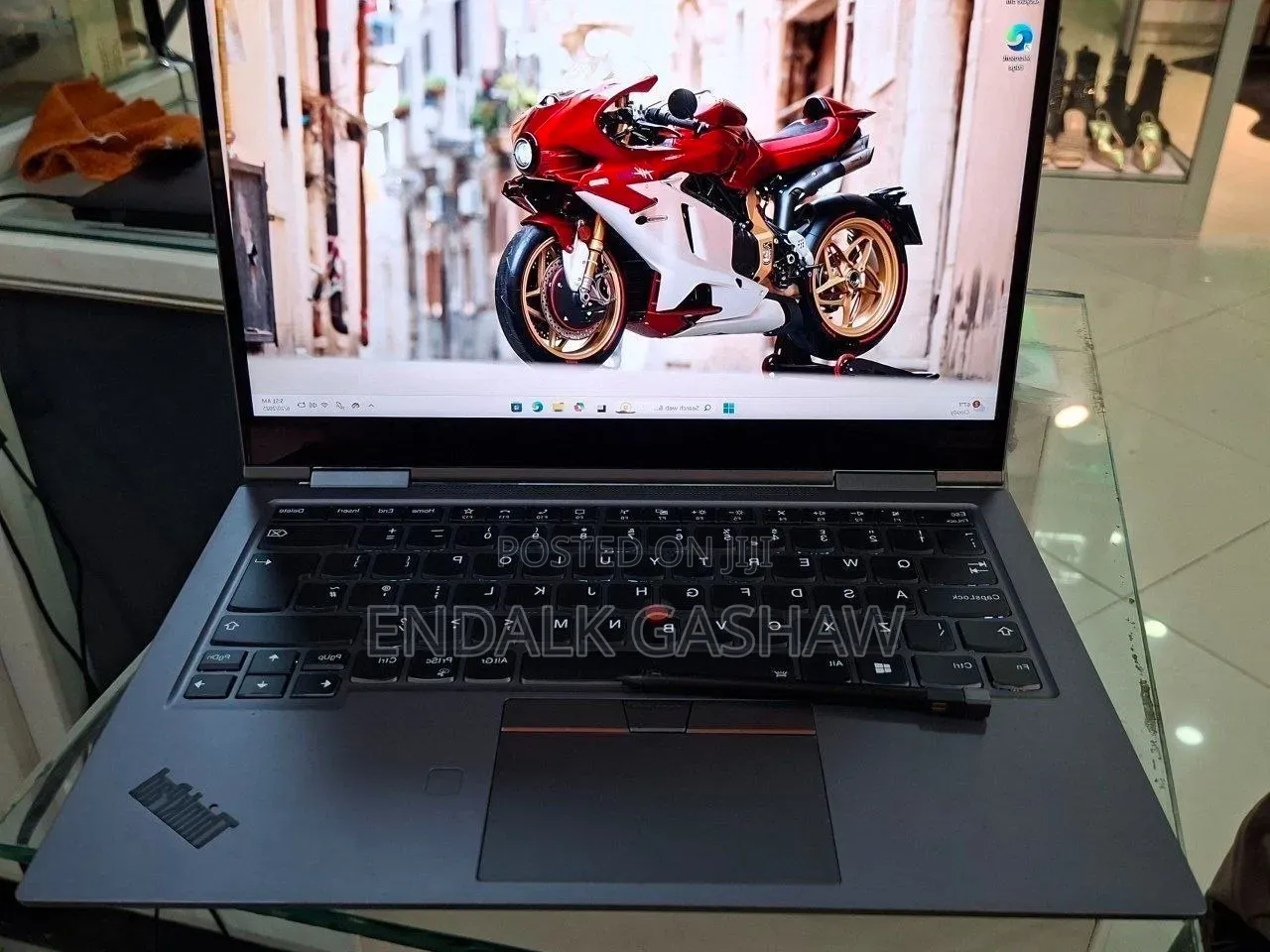 New Laptop Lenovo ThinkPad X1 Yoga 16GB Intel Core i7 SSD 512GB