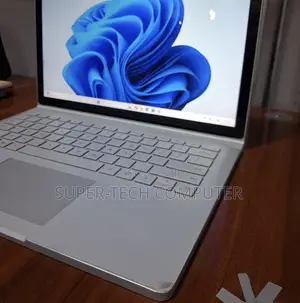 New Laptop Microsoft Surface Book 2 16GB Intel Core i7 SSD 512GB