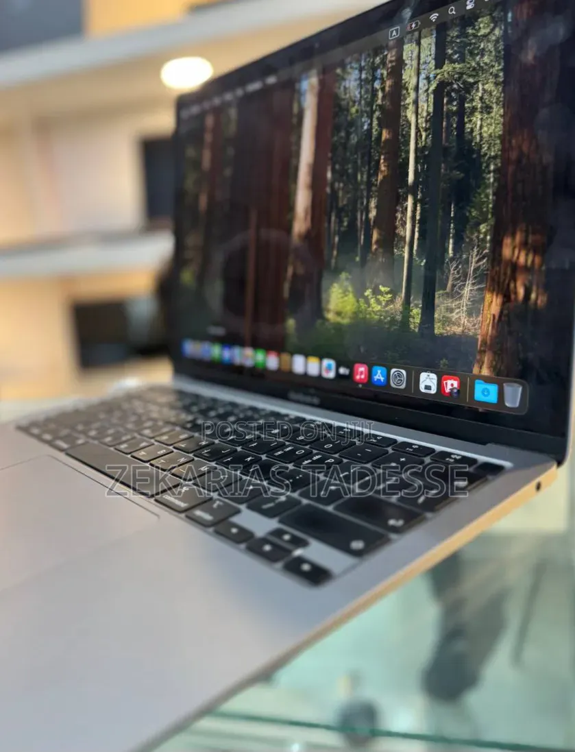 New Laptop Apple MacBook Air 2020 M1 8GB Apple M1 SSD 256GB