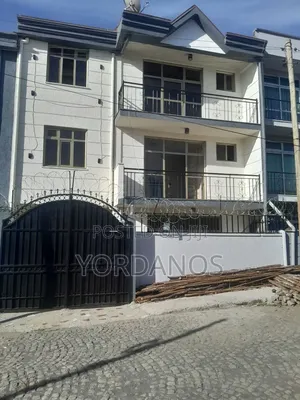 5bdrm House in Bole for sale