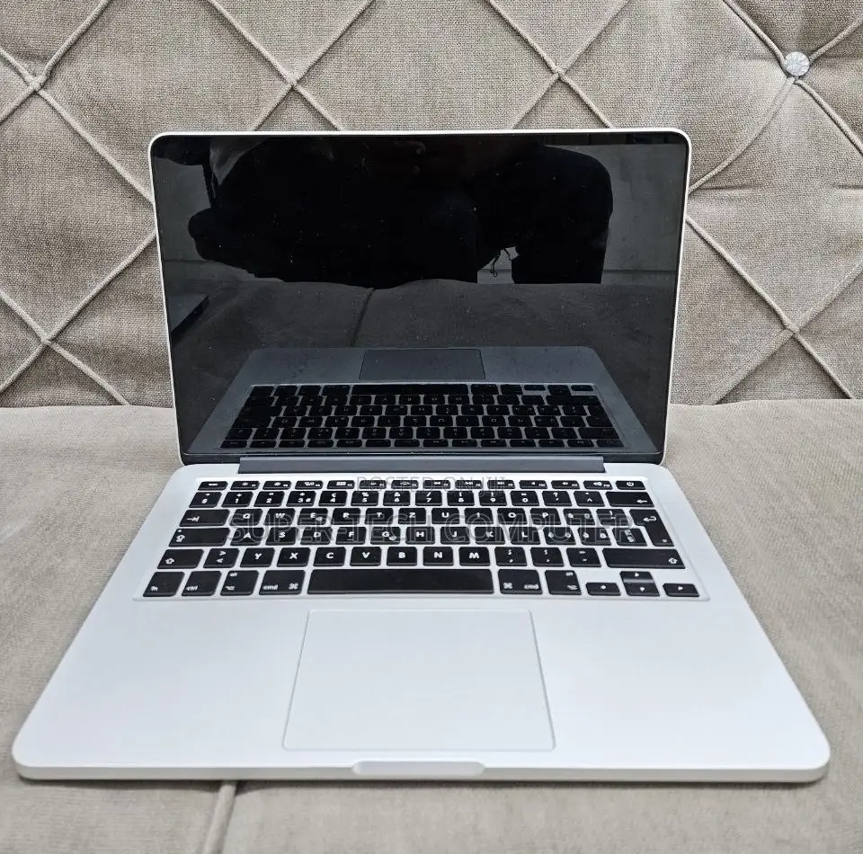 New Laptop Apple MacBook Pro 2015 8GB Intel Core i5 SSD 128GB