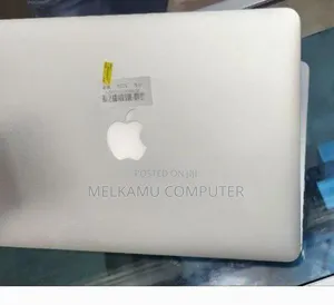 New Laptop Apple MacBook Pro 2015 8GB Intel Core i5 SSD 512GB