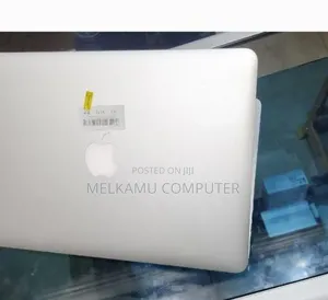 New Laptop Apple MacBook Pro 2015 8GB Intel Core i5 SSD 512GB