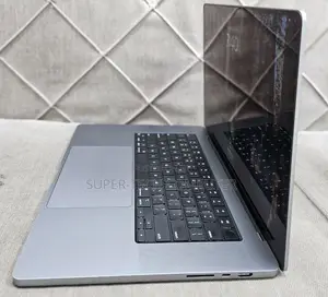 New Laptop Apple MacBook Pro 2021 M1 32GB Apple M1 Pro SSD 512GB