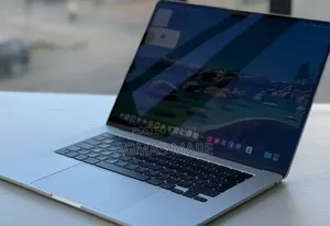 New Laptop Apple MacBook Air 2023 M2 8GB Apple M2 SSD 512GB