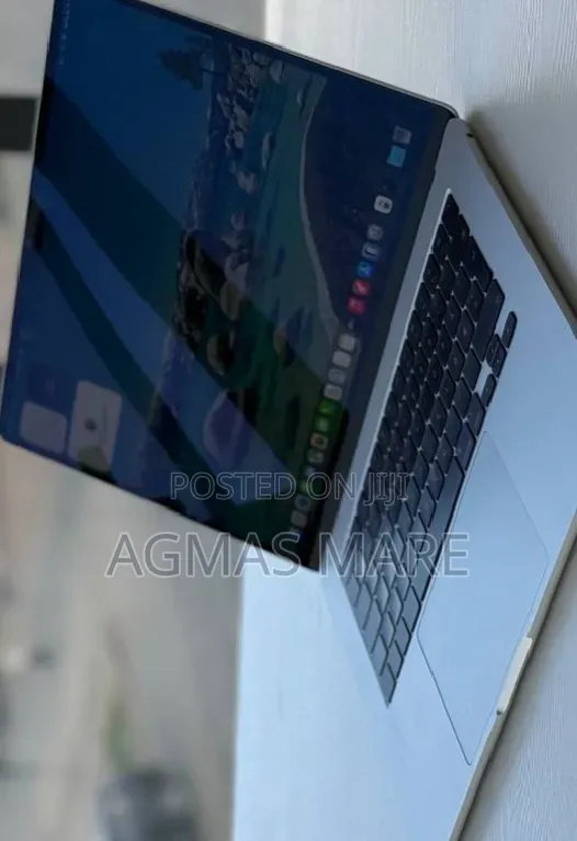 New Laptop Apple MacBook Air 2023 M2 8GB Apple M2 SSD 512GB