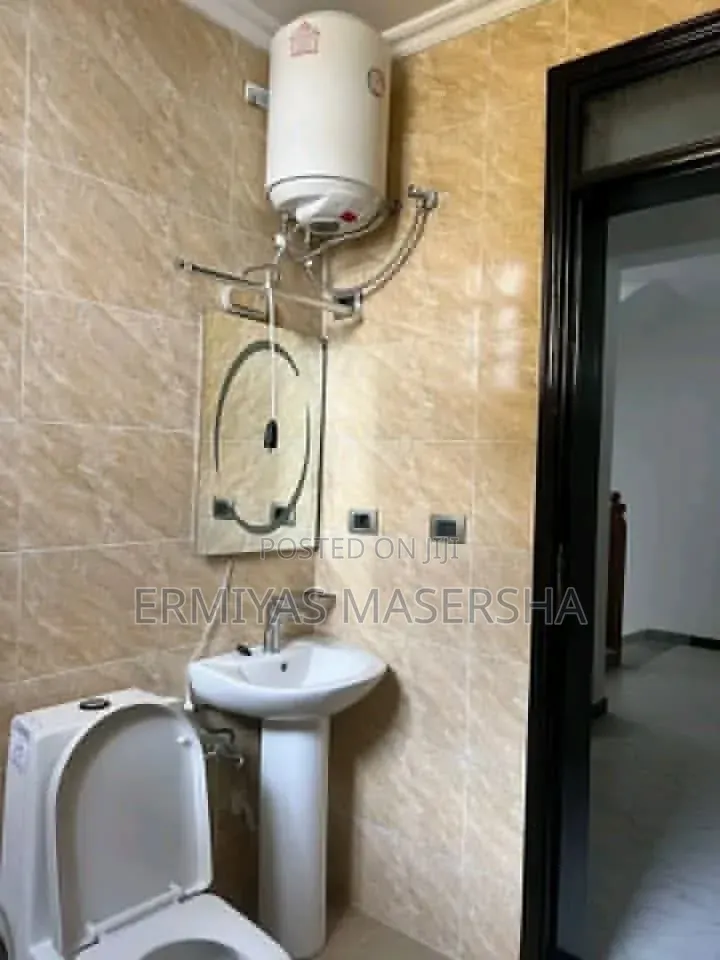 Furnished 6bdrm House in Yeka for sale