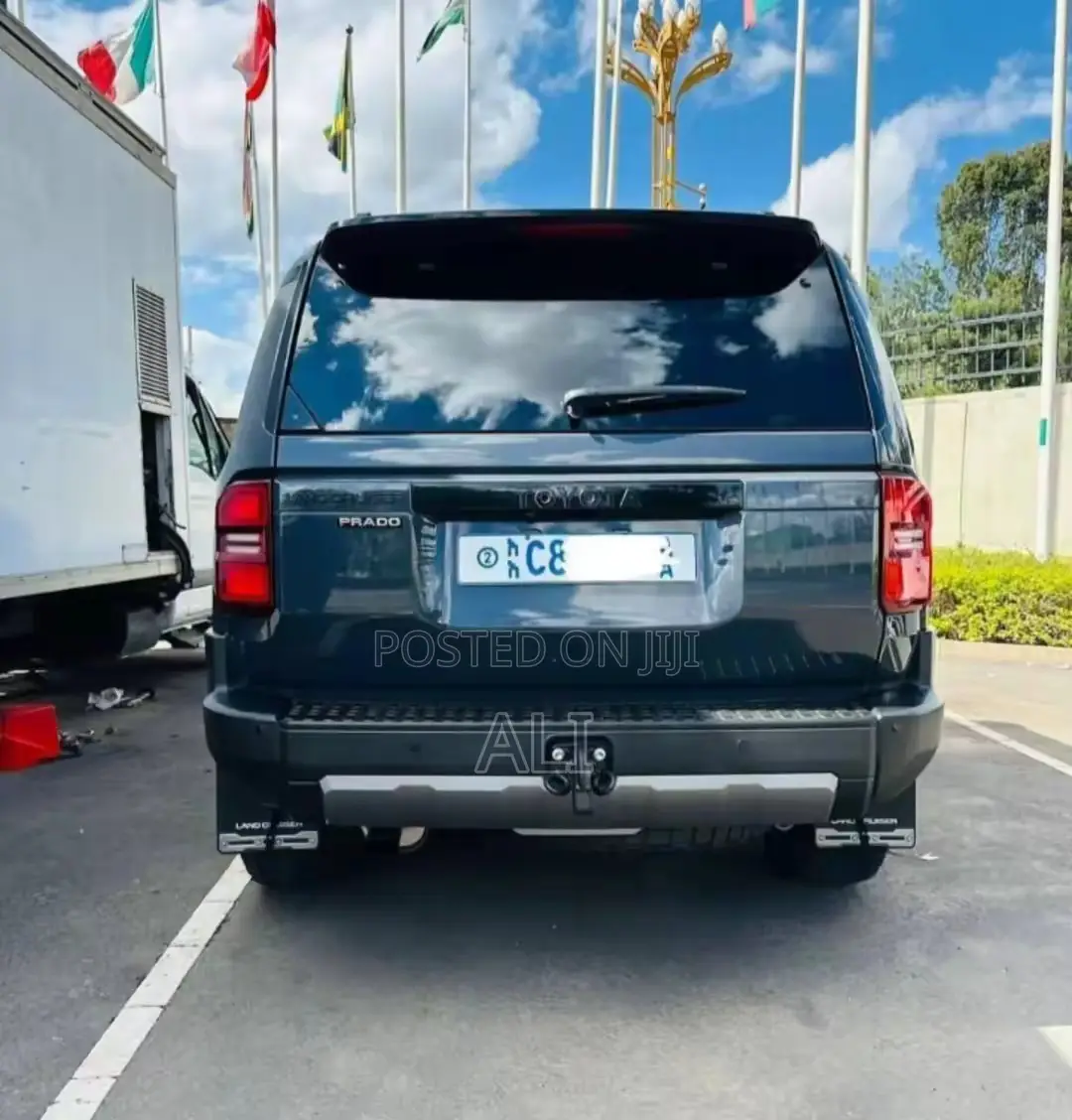 Toyota Land Cruiser Prado 2025 Blue