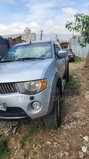Mitsubishi L200 2008 Blue