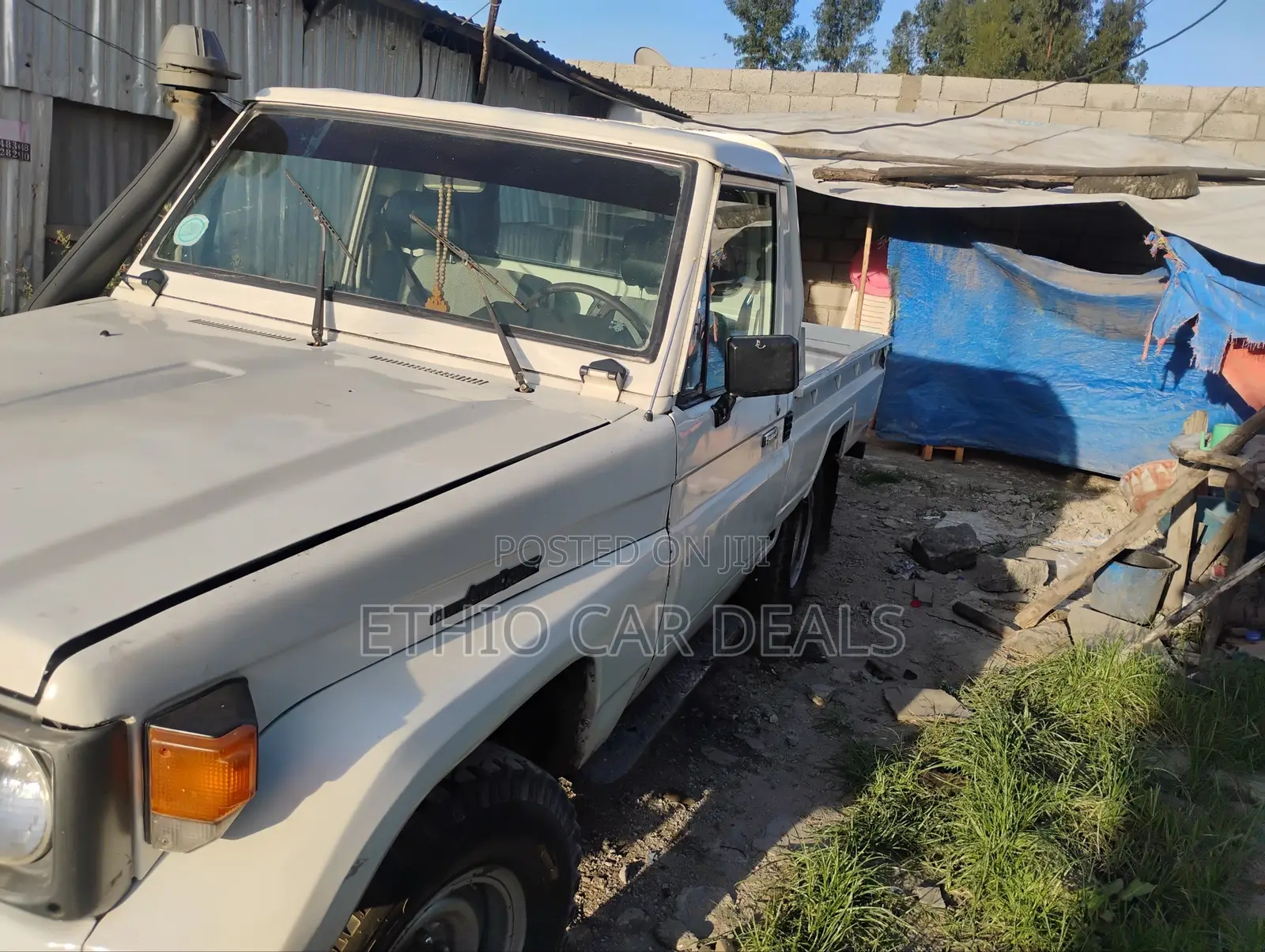 Toyota Land Cruiser 1992 White