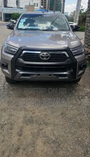 Toyota Hilux 2017 Gray