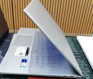 New Laptop HP Envy 17 12GB Intel Core i7 SSD 512GB