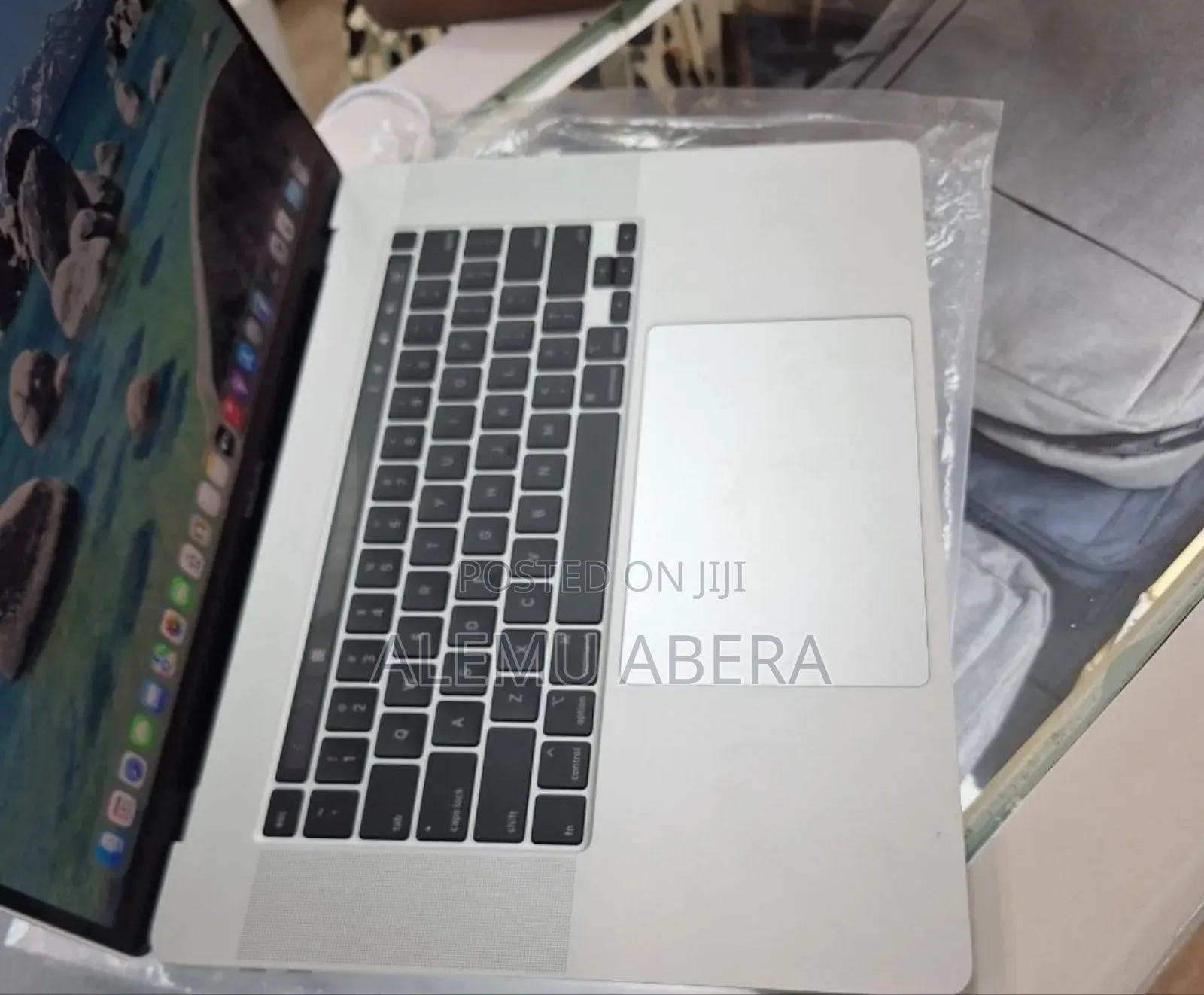 New Laptop Apple MacBook Pro 2019 64GB Intel Core i9 SSD 1T