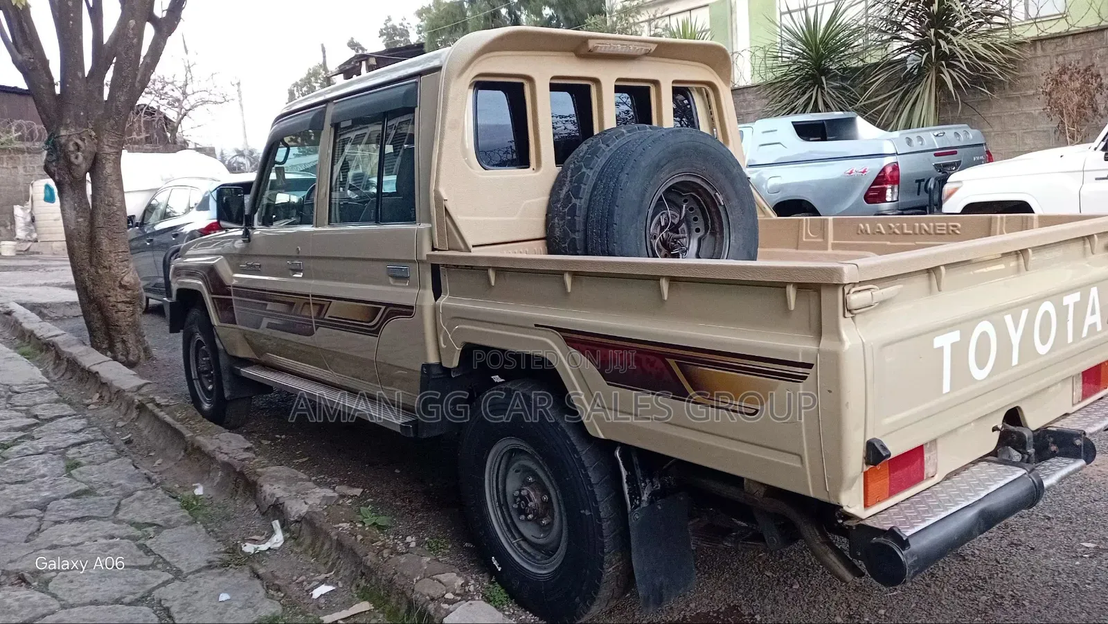 Toyota Land Cruiser 2021 Gold