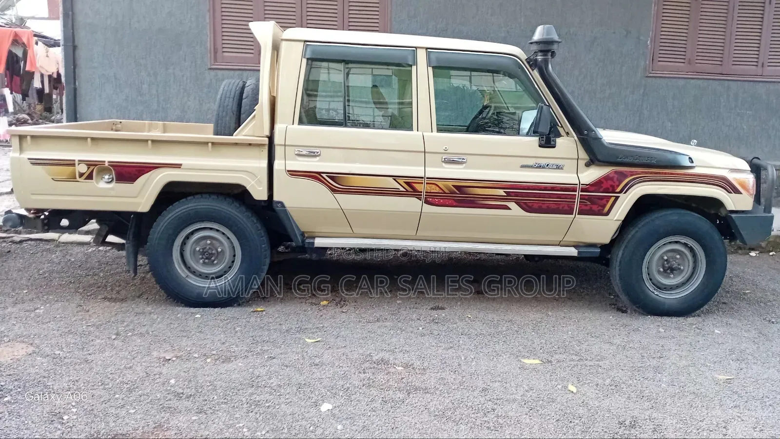 Toyota Land Cruiser 2021 Gold