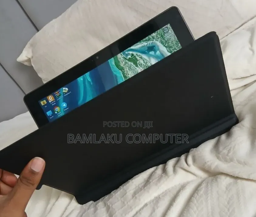 New Laptop HP Pro X2 612 G2 8GB Intel Core i7 SSD 256GB