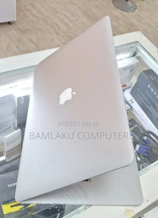 New Laptop Apple MacBook Pro 2014 16GB Intel Core i7 SSD 256GB