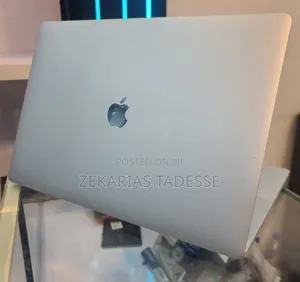 New Laptop Apple MacBook Pro 2017 16GB Intel Core i7 SSD 512GB
