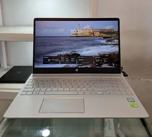 New Laptop HP Pavilion 15 8GB Intel Core i5 SSD 256GB